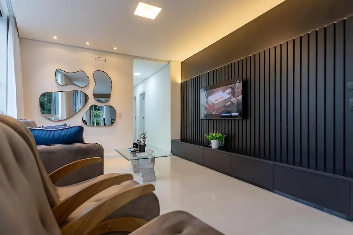 Lindo Apto Perto Da Praia - Otima Localizacao Balneario Camboriu Daire